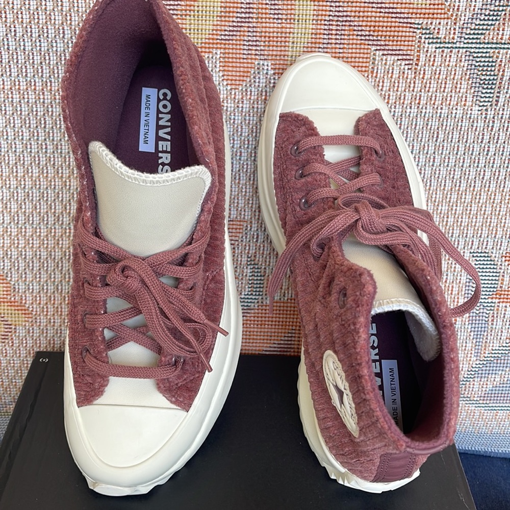 Converse WMNS A03252C
RUN STAR HIKE HI
DARK WINE/SADDLE/EGRET
Platforms - Picture 13 of 16